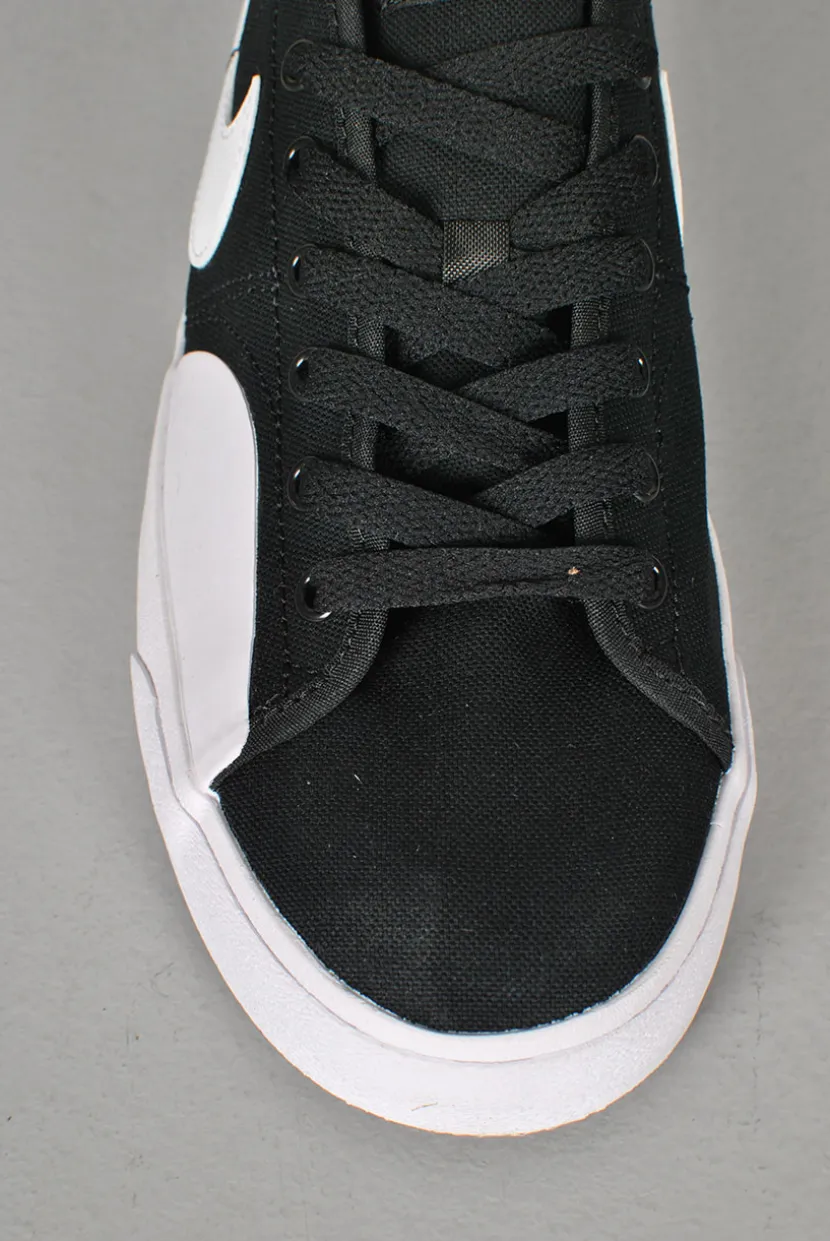 Nike SB Blazer Court