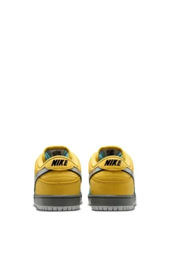 Nike SB Dunk Low Pro