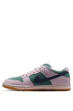 Nike SB Dunk Low Pro