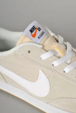 Nike SB FC Classic