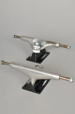 Thunder Desarmo Stamped Hollow Lights Trucks