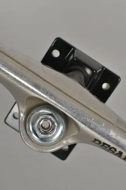 Thunder Desarmo Stamped Hollow Lights Trucks