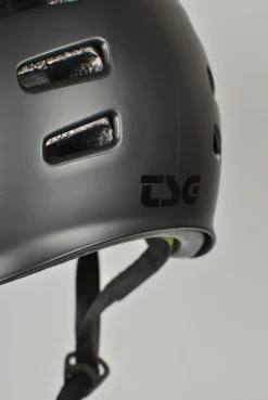 TSG Evolution Skatehjelm